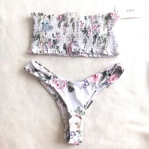 NWT Flower Bikini